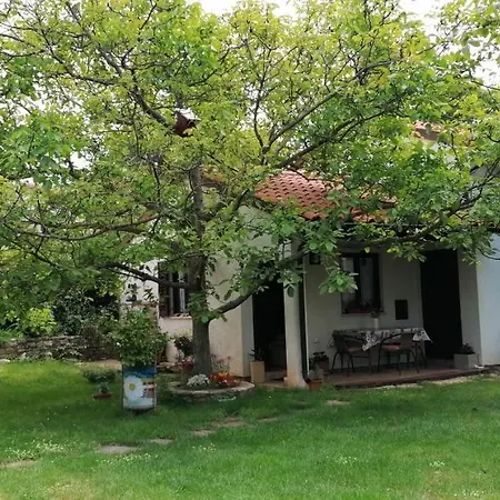 Country Apartment *